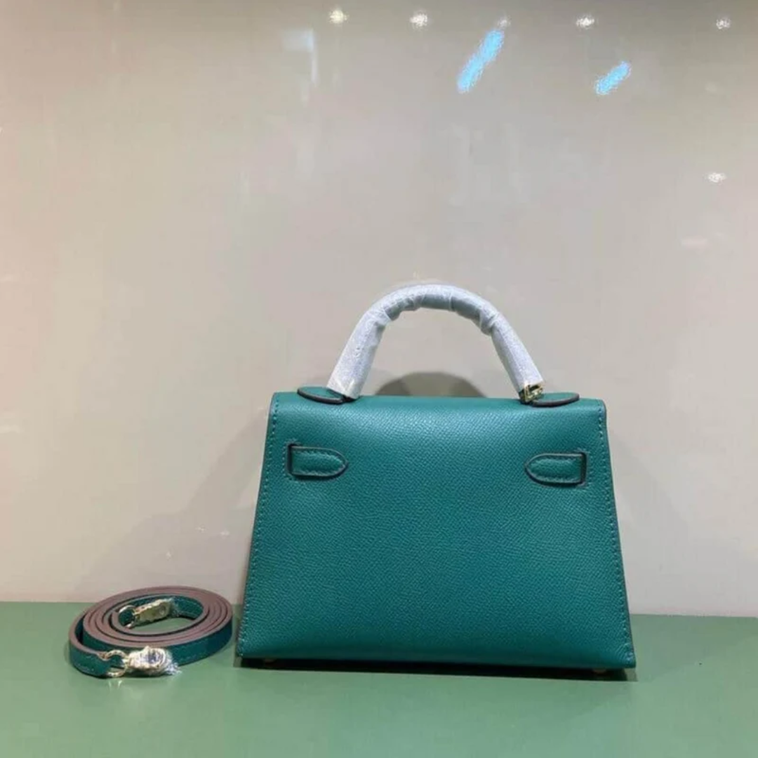 Tasche 20 Kly mit Goldbeschlägen in Grün