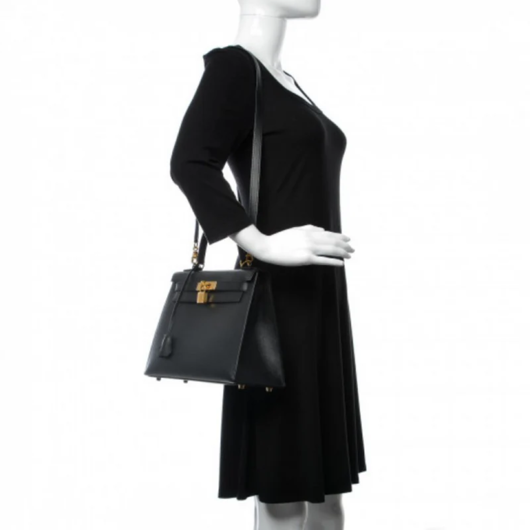 Tasche 25 Kly mit Goldbeschlägen in Schwarz